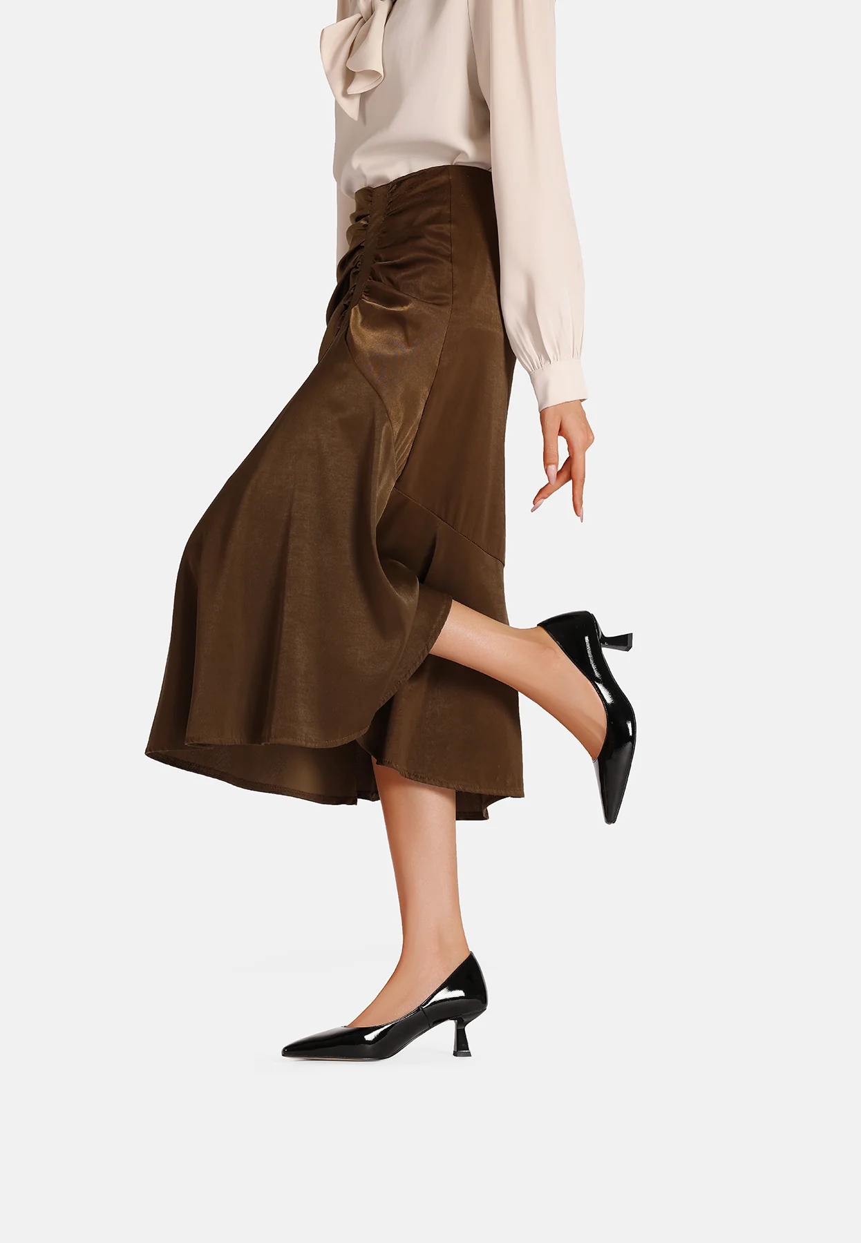 Décolleté donna a punta con tacco medio K3473