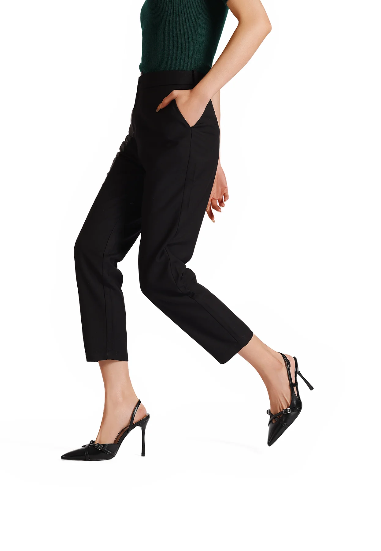 Dècolletè slingback a punta con tacco alto e cinturini - Image 14