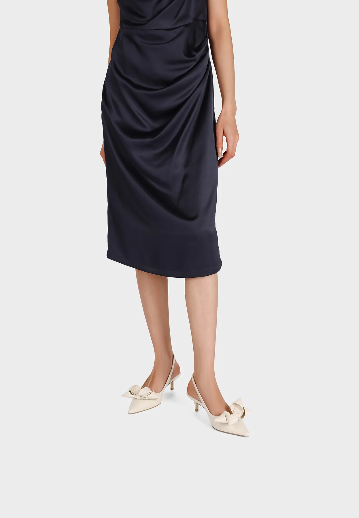Slingback eleganti con fiocco e tacco basso K4500