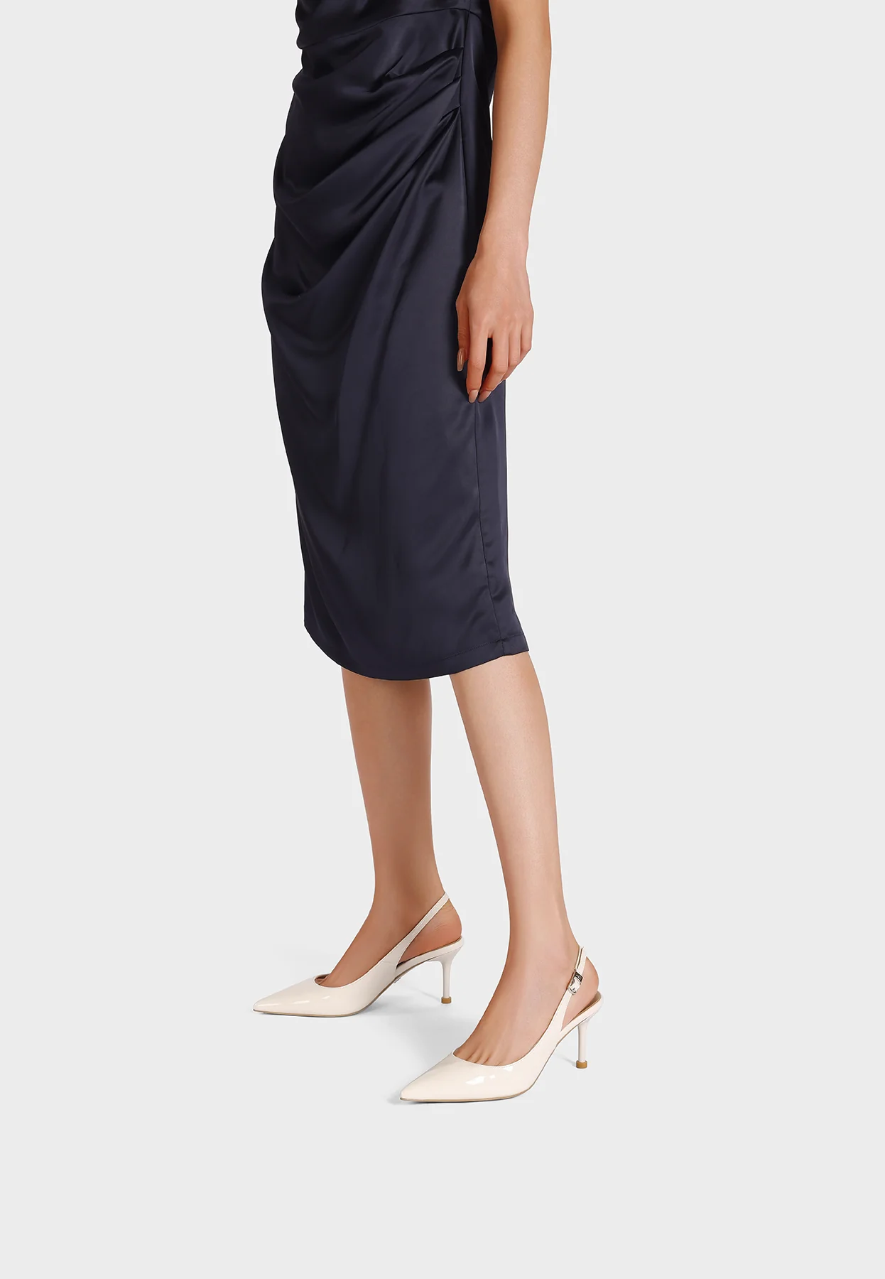 Décolleté slingback in vernice con tacco medio K4504 - Image 15