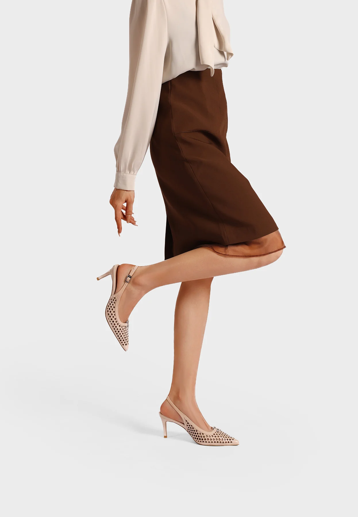 Decolletè Slingback traforata a punta con tacco K4510 - Image 16