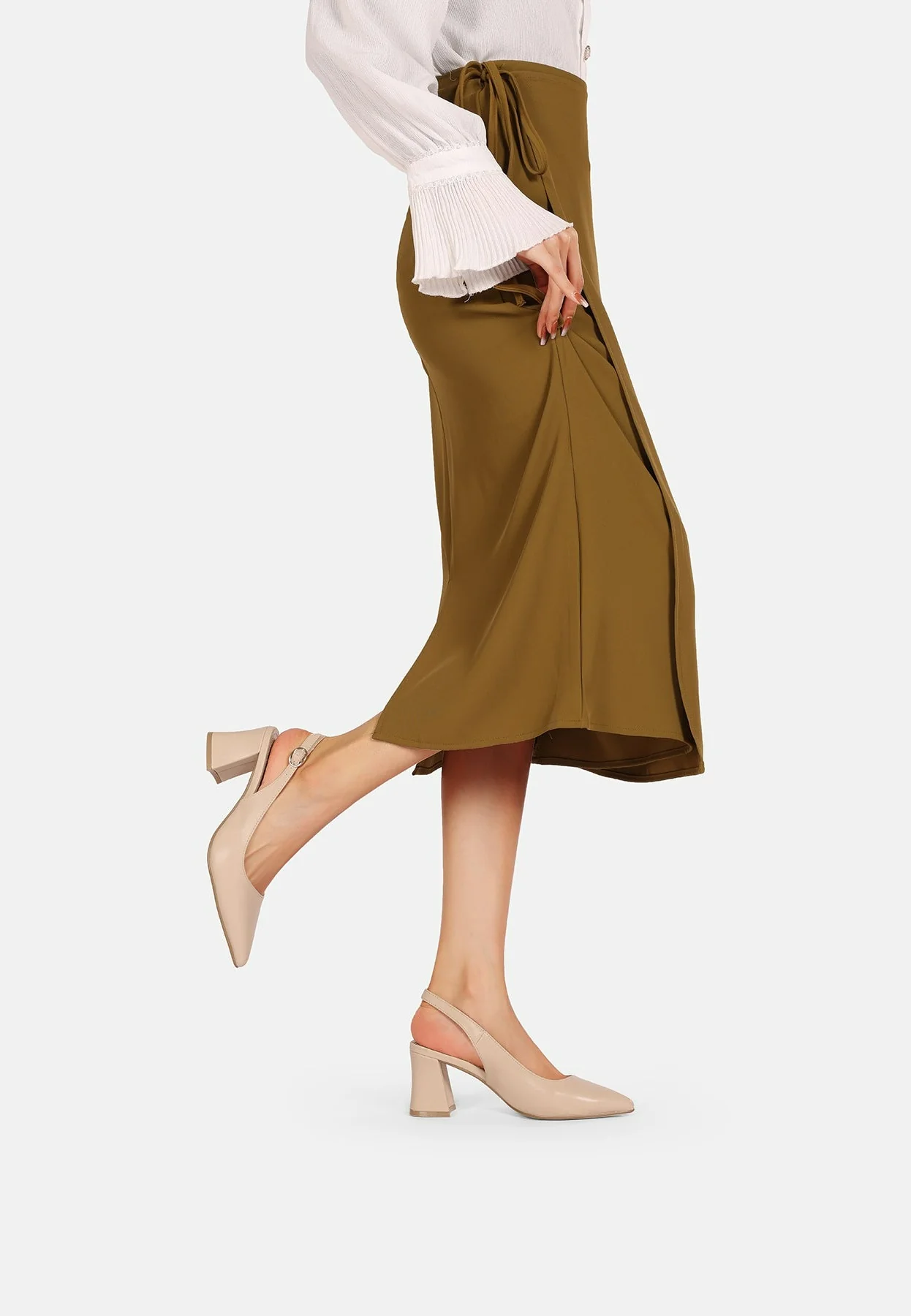 Décolleté slingback con tacco medio e punta affusolata ZM9639