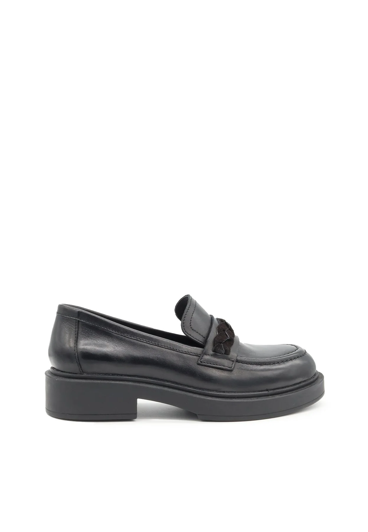 Mocassino nero con dettaglio intrecciato – QH-23 L-413