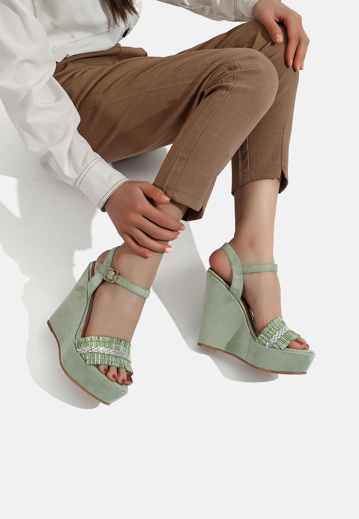 Sandali donna con zeppa alta e fascia decorata ZM9428 - Image 15