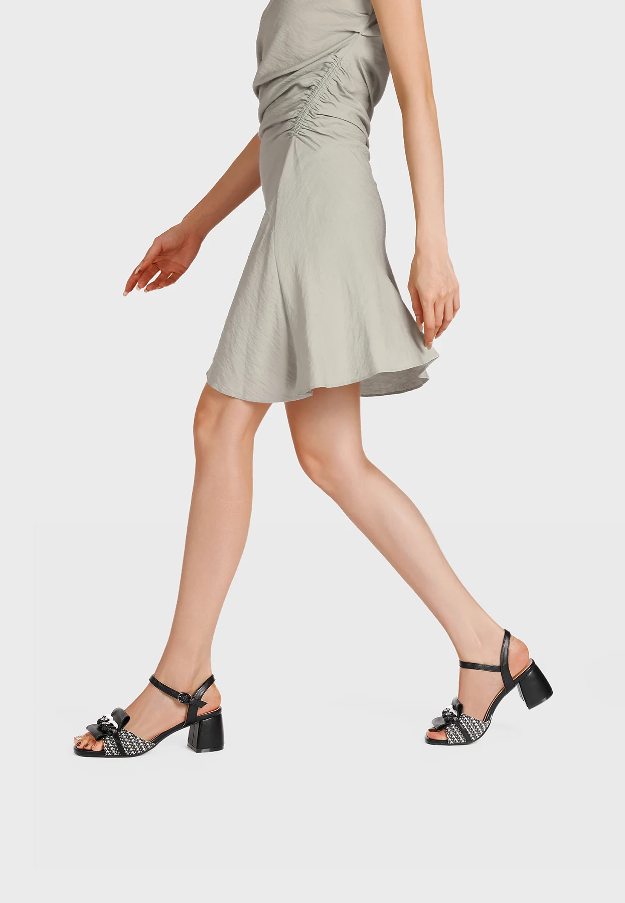 Sandali donna con tacco largo e dettagli intrecciati ZM11023 - Image 16