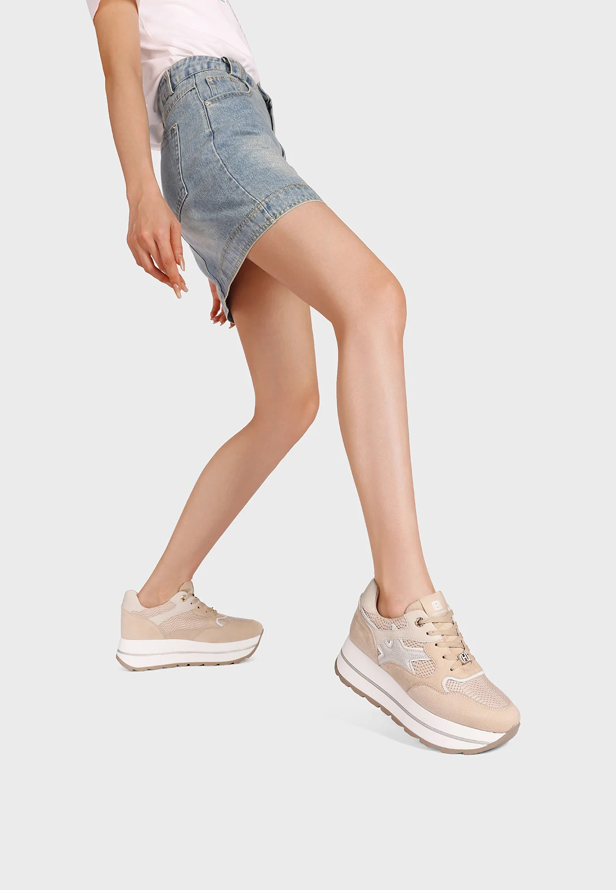 Sneakers donna con zeppa e dettagli grafici X34-25 - Image 16