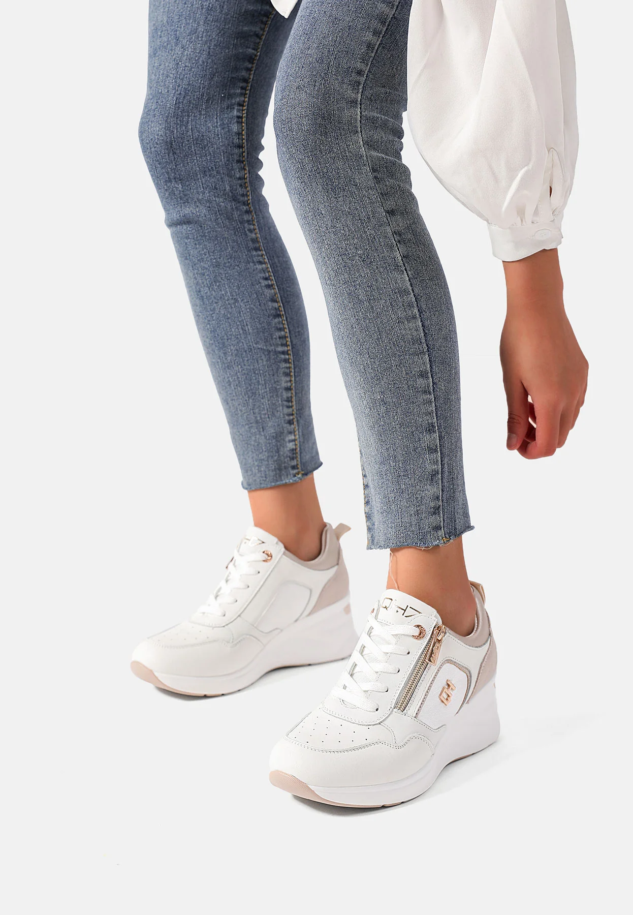 Sneakers QH7013 - Image 13