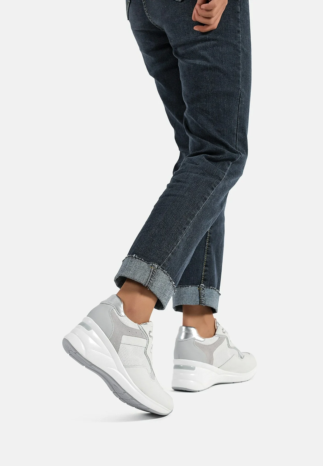 Sneakers QH7014 - Image 9