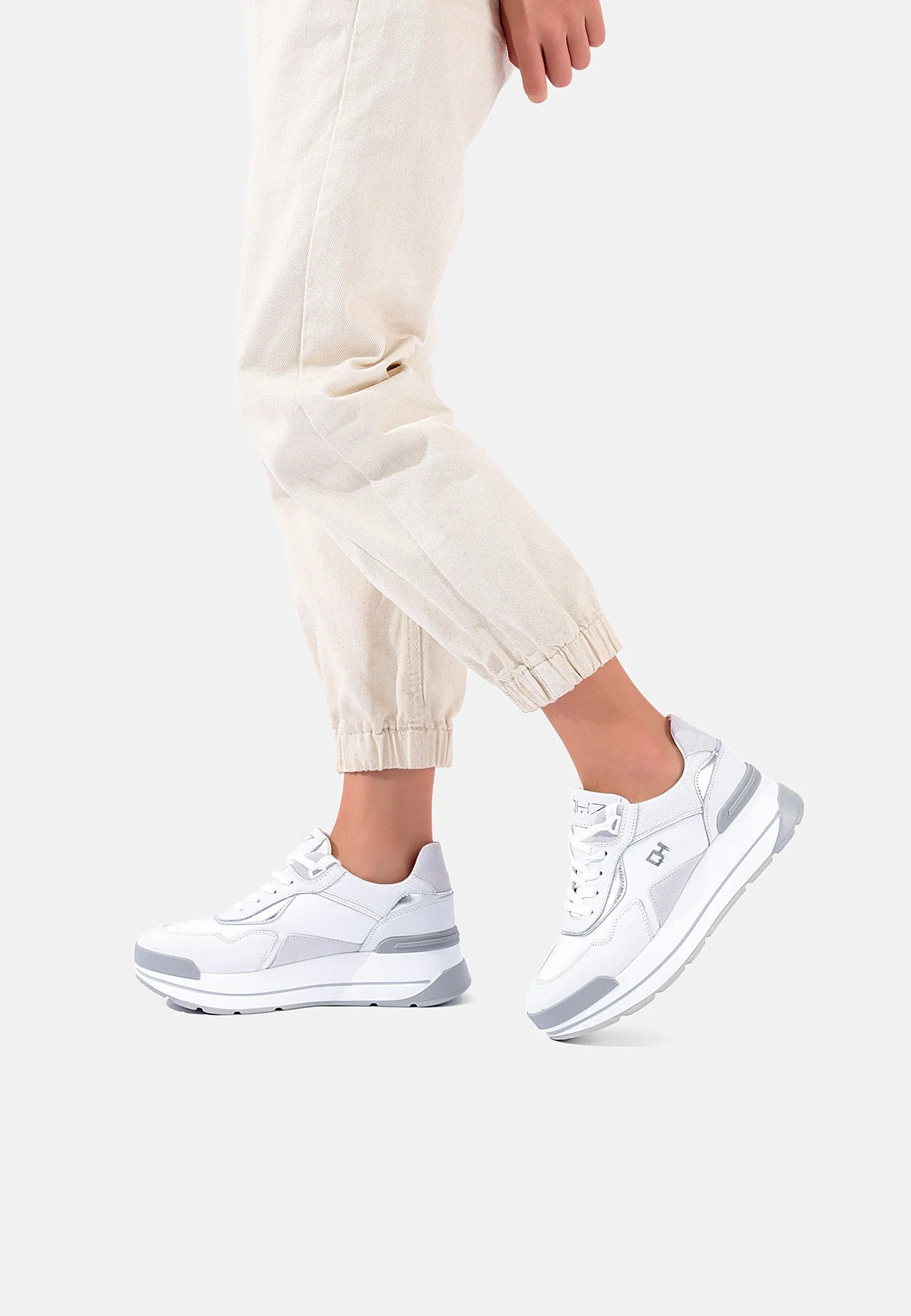 Sneakers QH7024 - Image 24