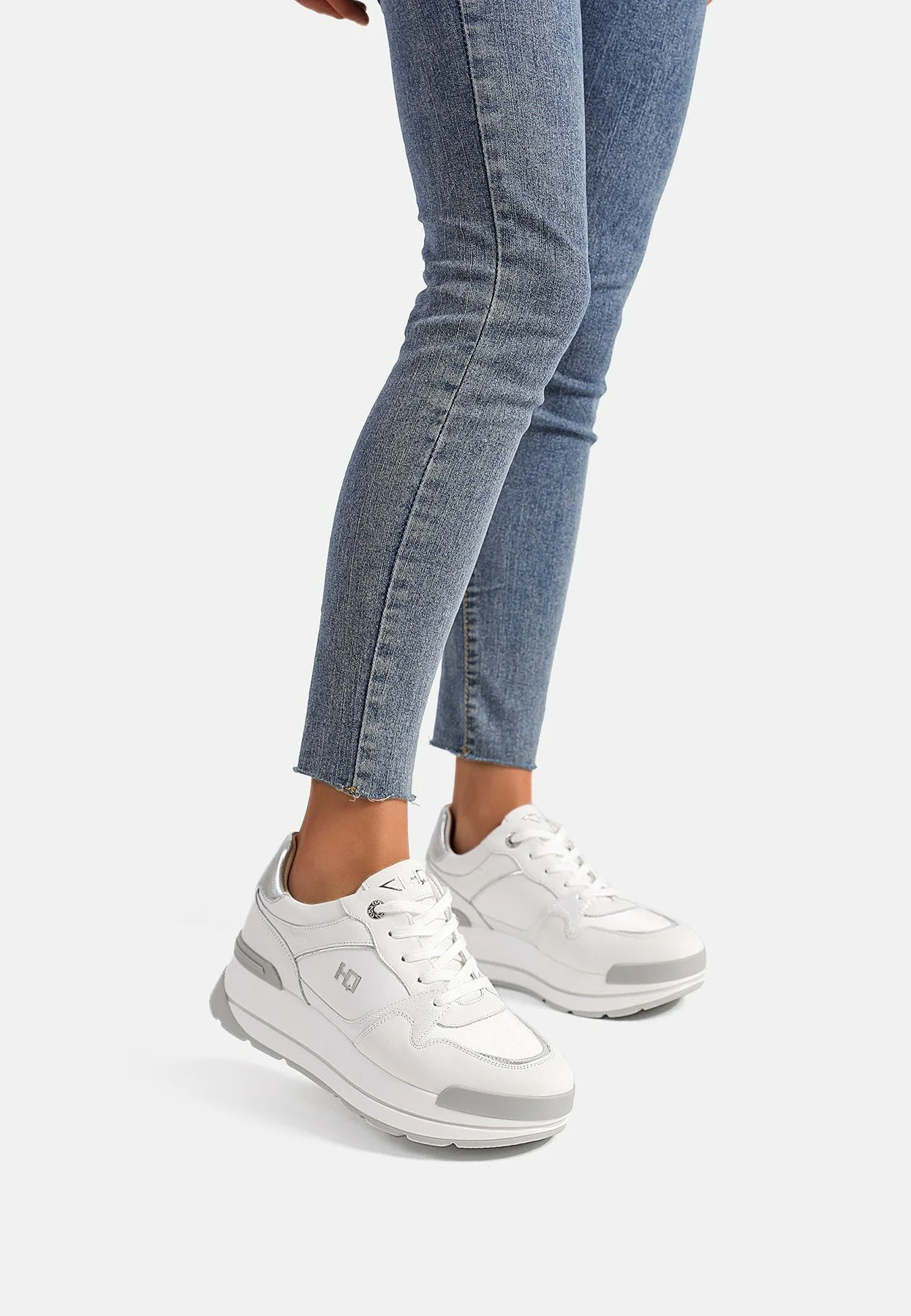 Sneakers QH7025 - Image 9