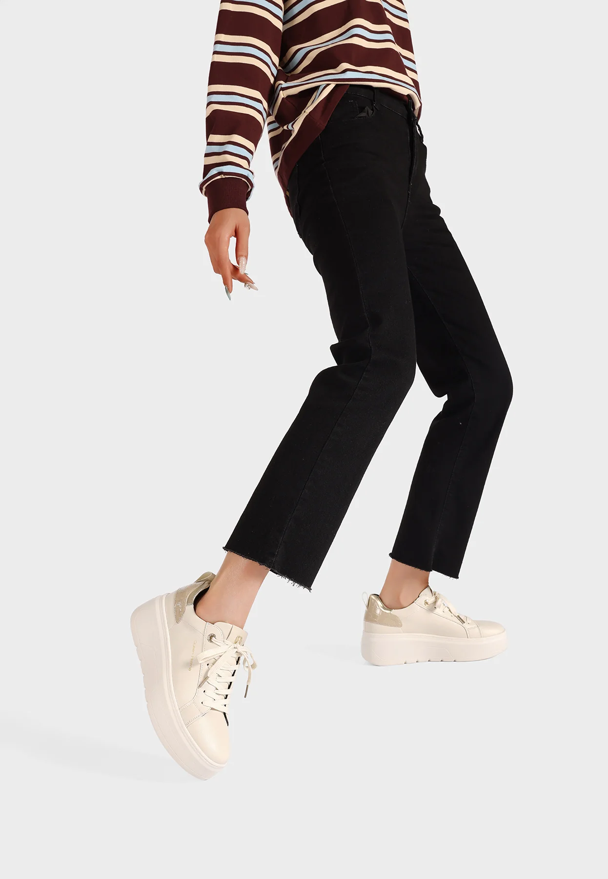Sneakers classiche con platform e lacci X33-13 - Image 14
