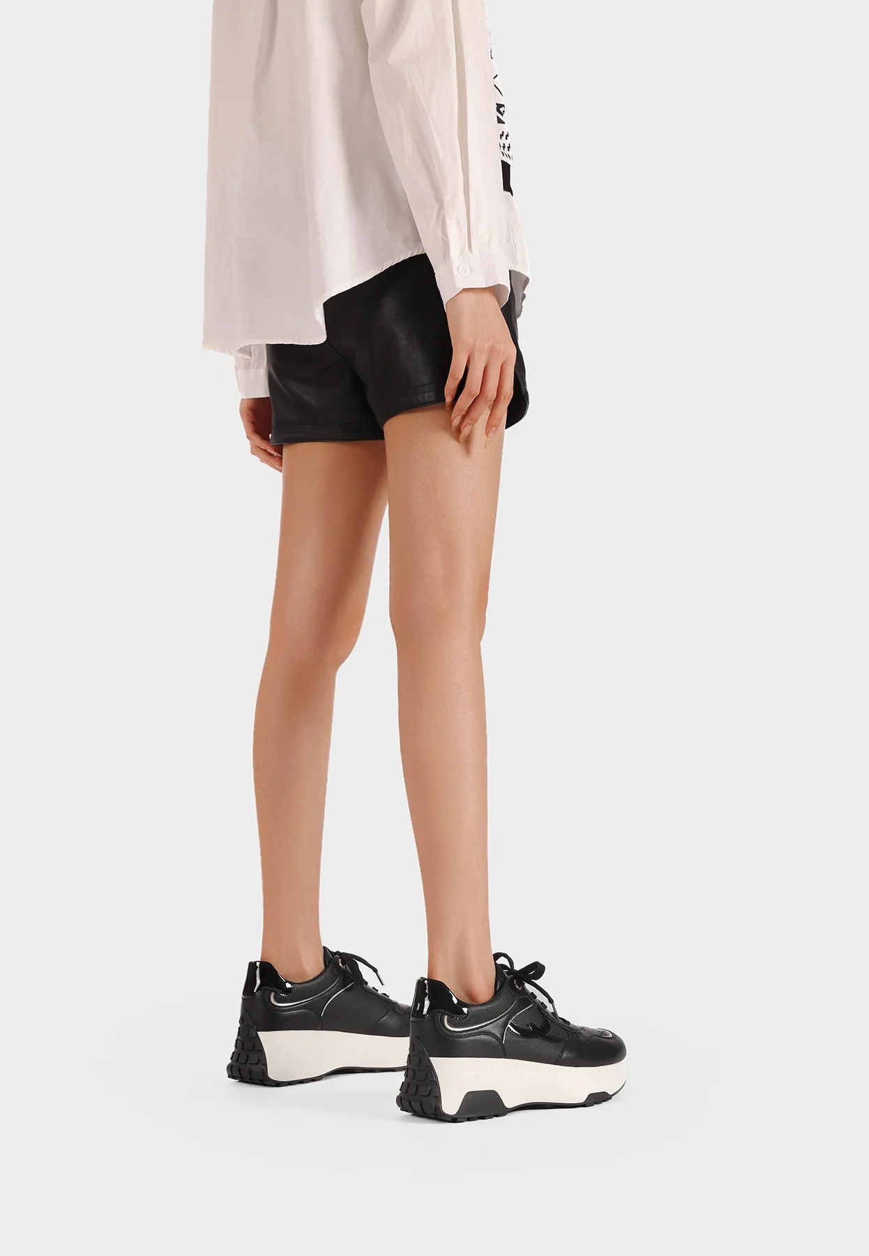 Sneakers da donna platform con inserti scamosciati X33-25 - Image 8