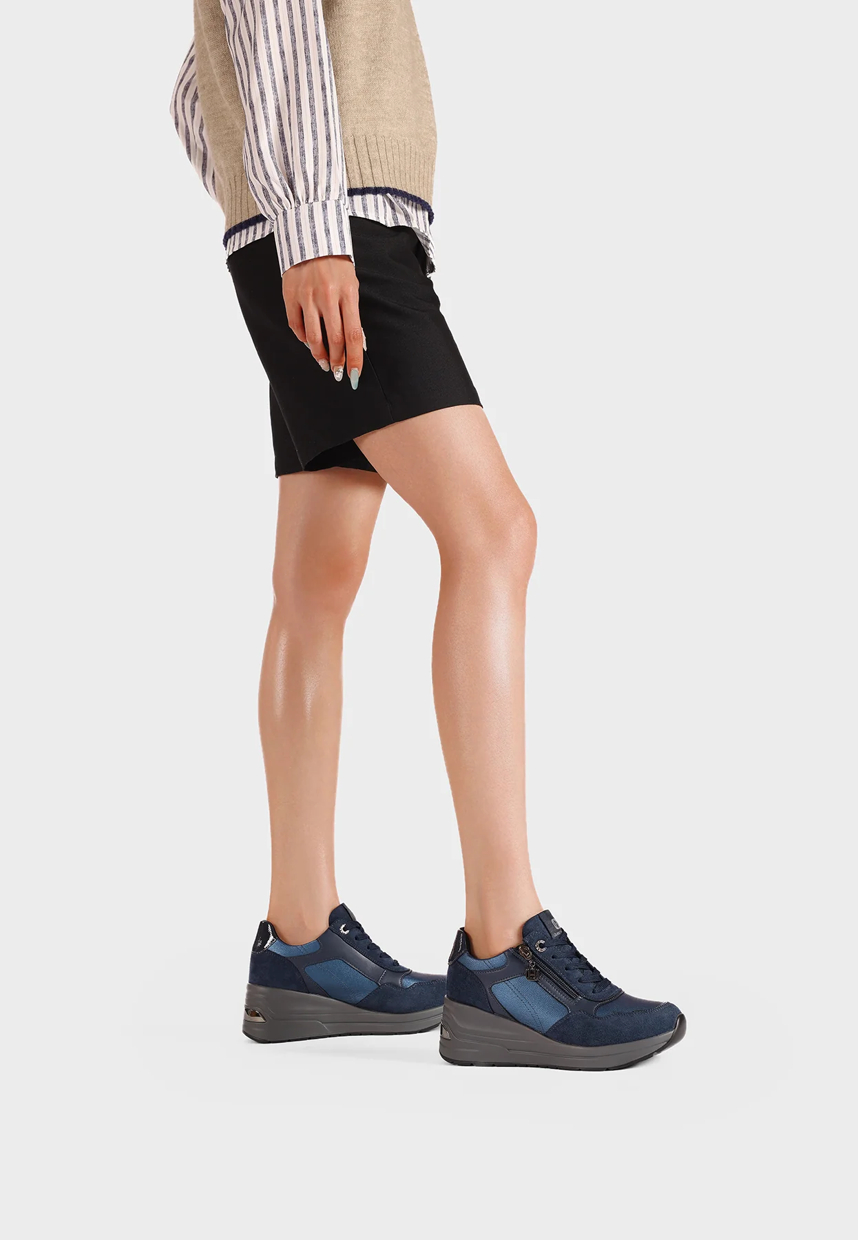 Sneakers con zeppa e zip laterale X33-29 - Image 14