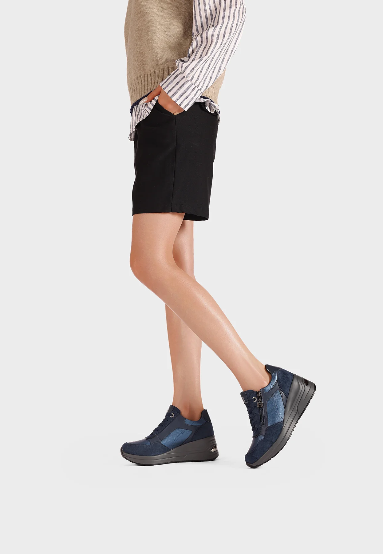Sneakers con zeppa e zip laterale X33-29 - Image 8