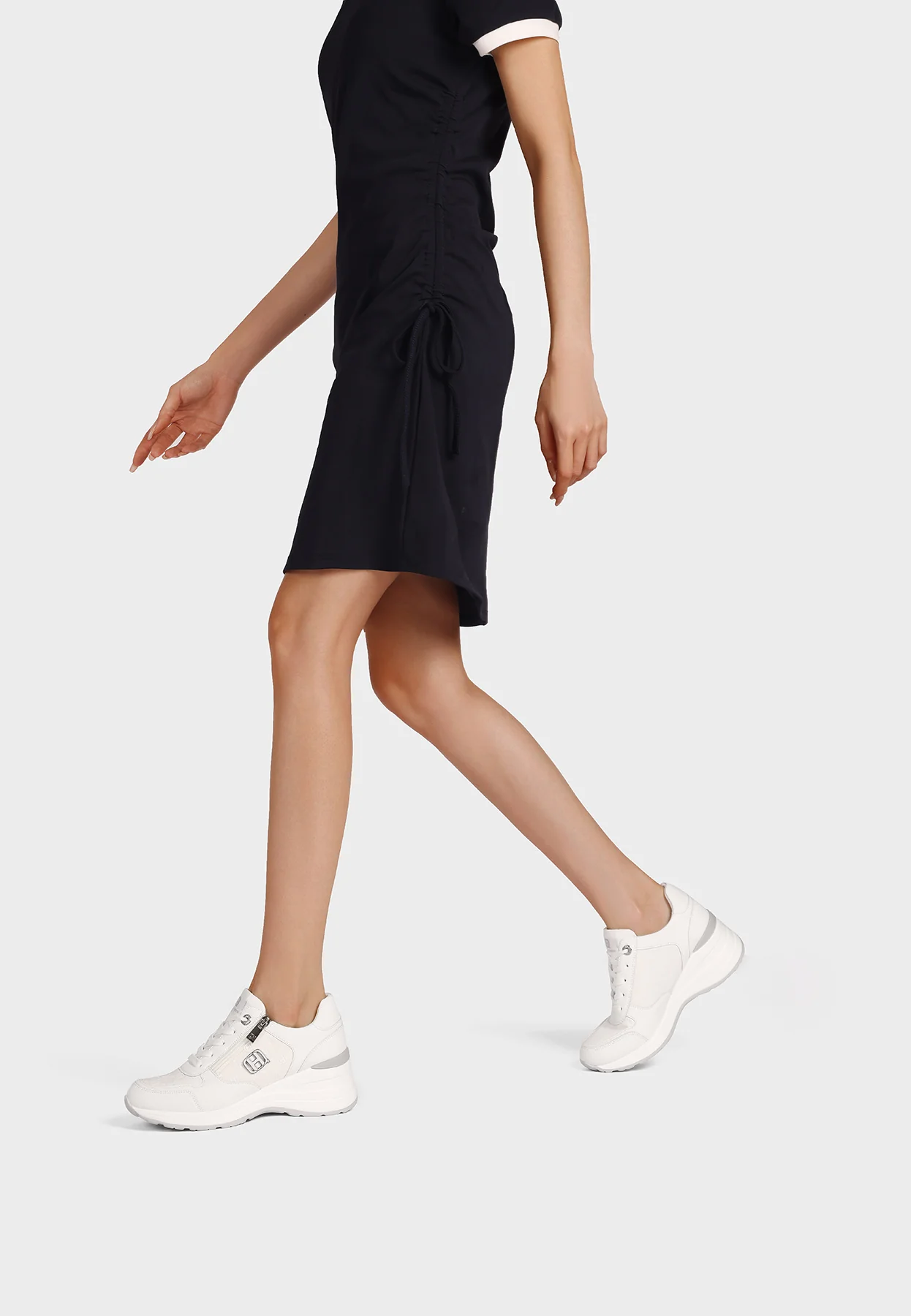 Sneakers platform ecopelle con zip laterale e logo X34-41