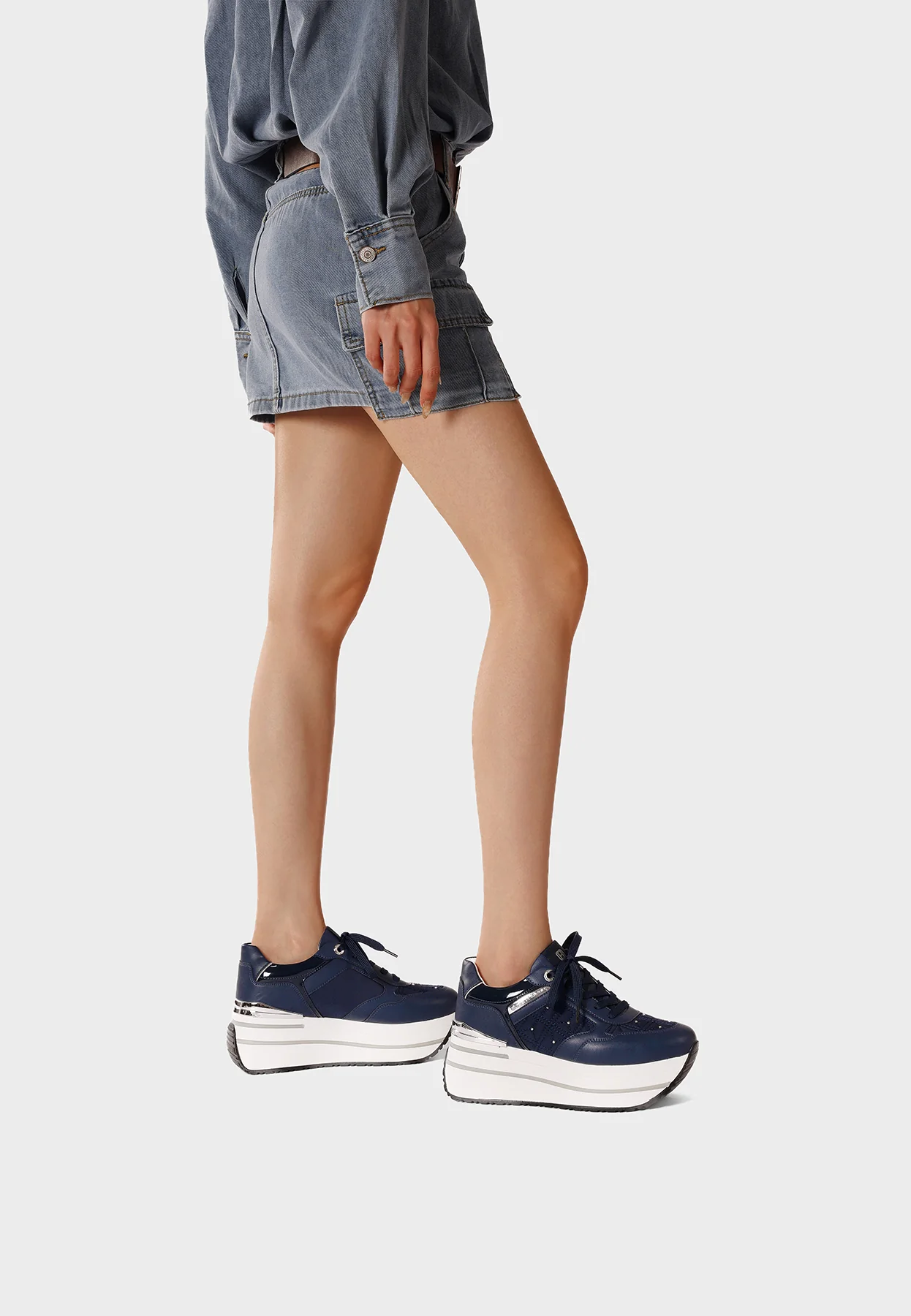 Sneakers platform trapuntate con dettagli metallici X34-49 - Image 16