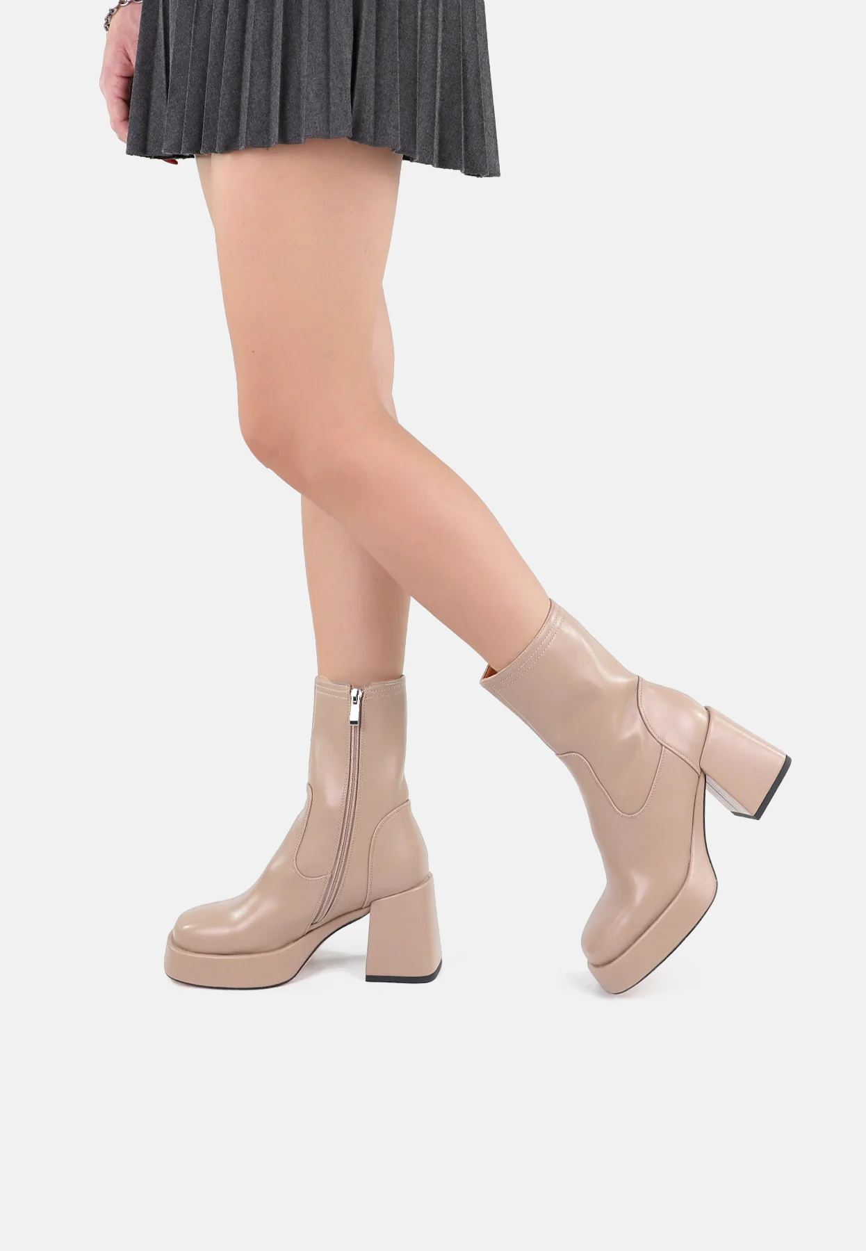 Stivaletti da donna con tacco largo e plateau K3231 - Image 8
