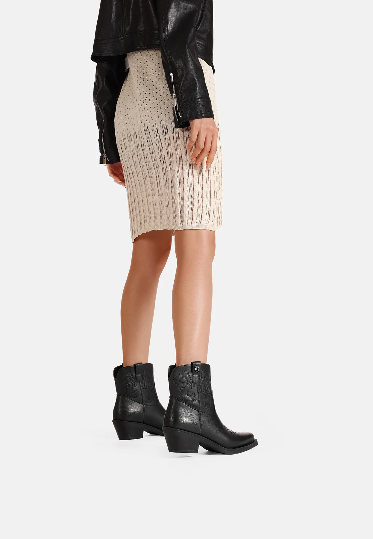 Stivaletti camperos donna ricamati X31-107