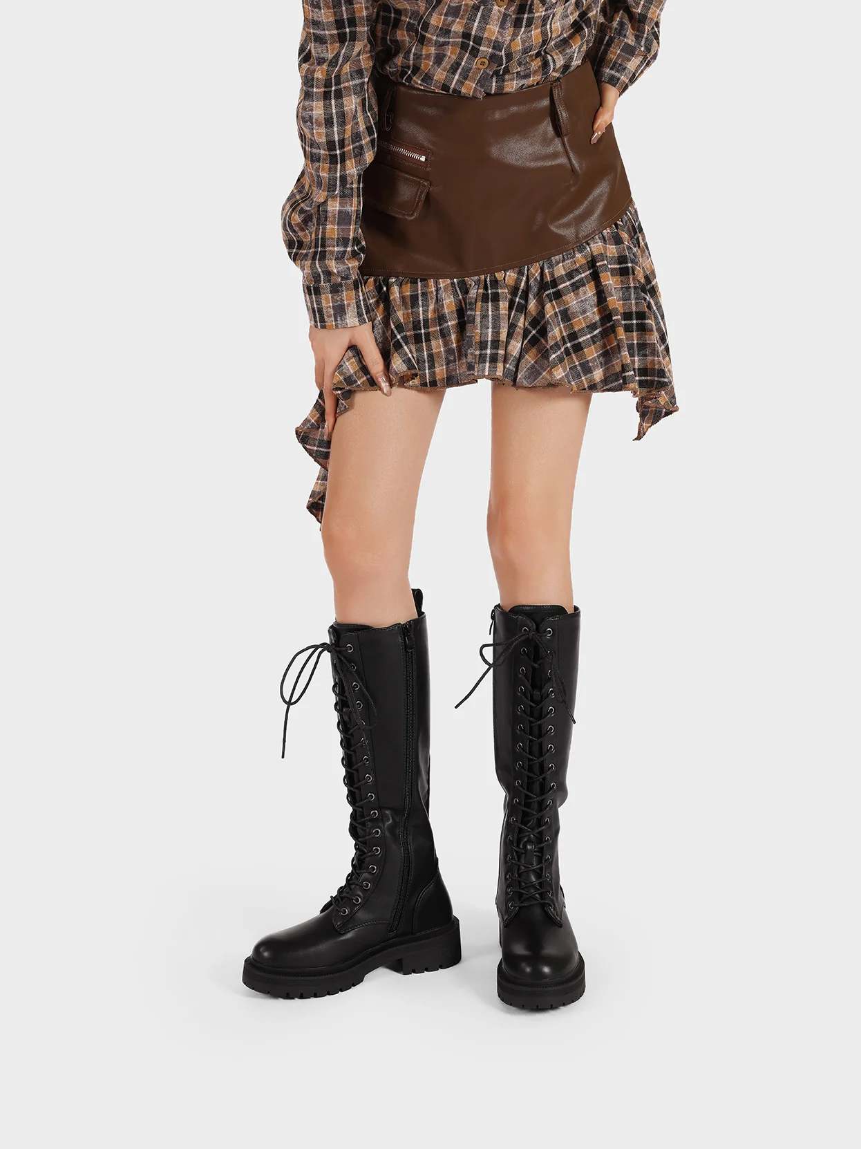 Stivali donna anfibi alti suola carrarmato con lacci X33-67